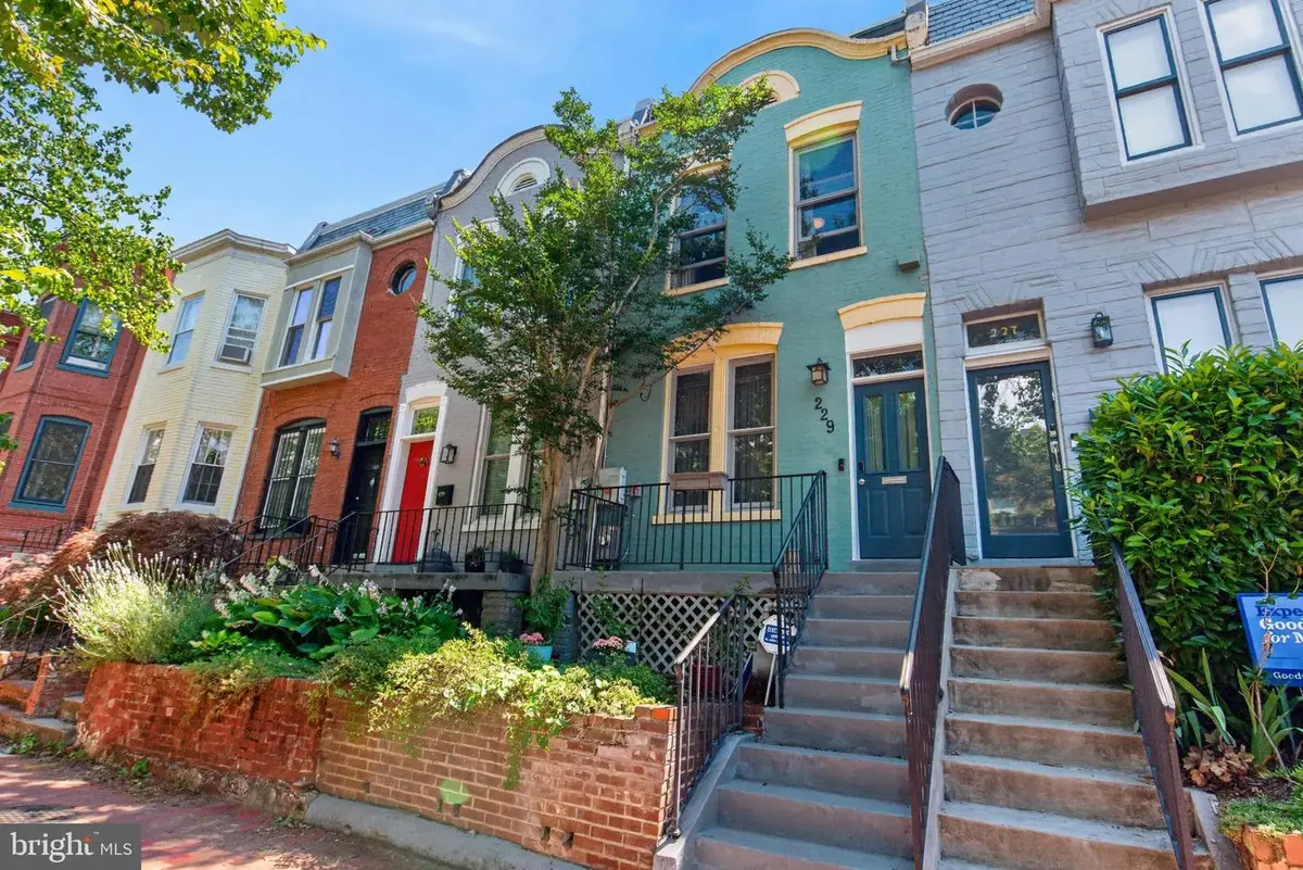 229 10th St Ne, Washington, DC 20002 - #1