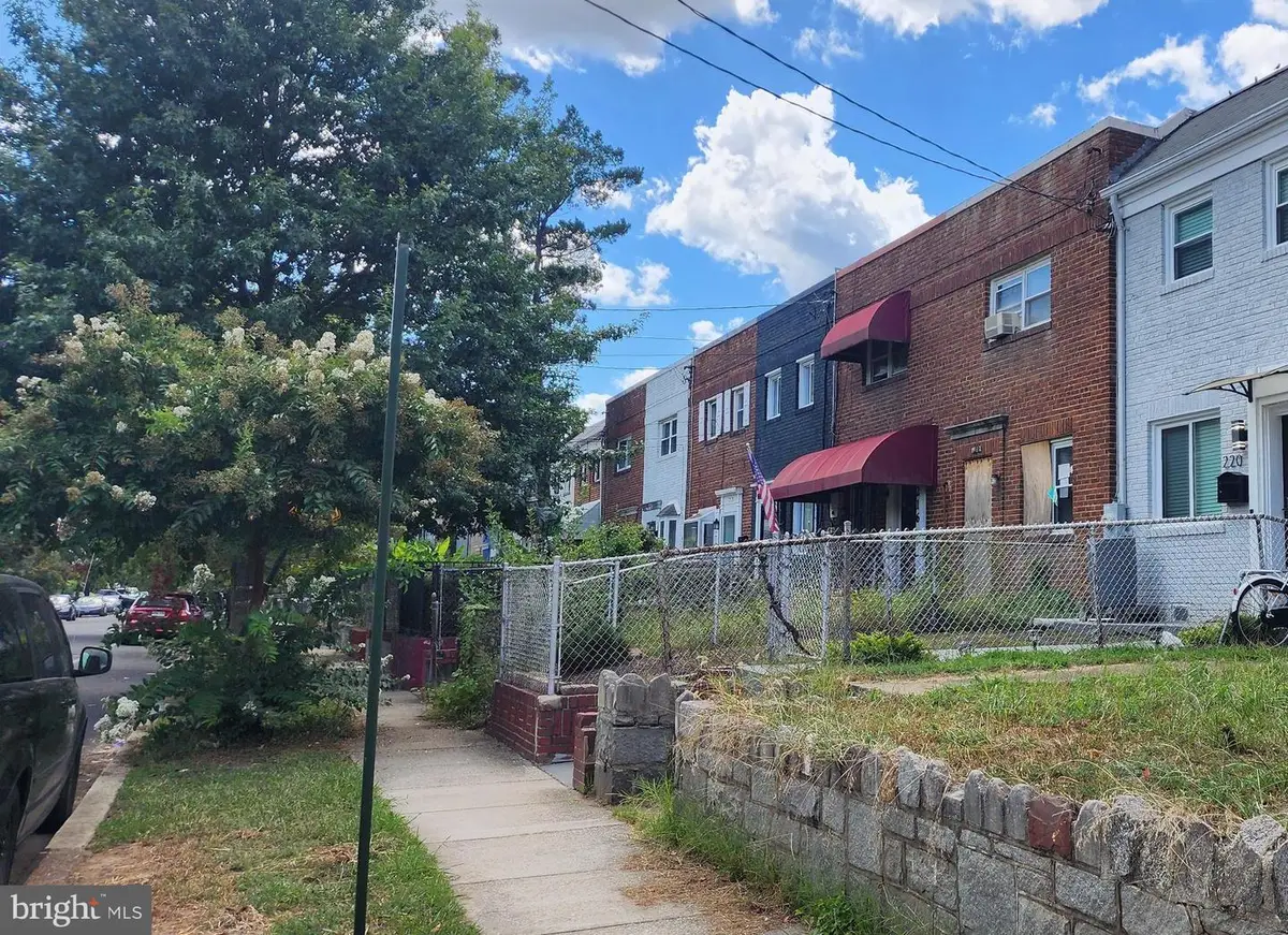 218 35th St Ne, Washington, DC 20019 - #1