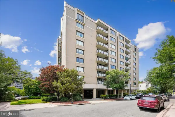 800 25th St Nw #504, WASHINGTON, DC 20037