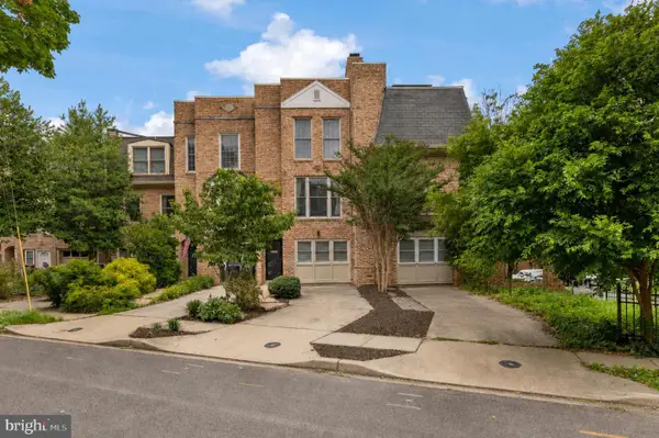 3745 1/2 Nw Kanawha St Nw, WASHINGTON, DC 20015