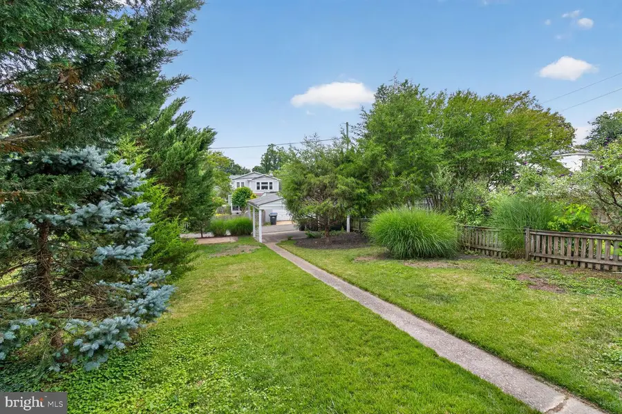 5622 Macarthur Blvd Nw, Washington, DC 20016 - #2