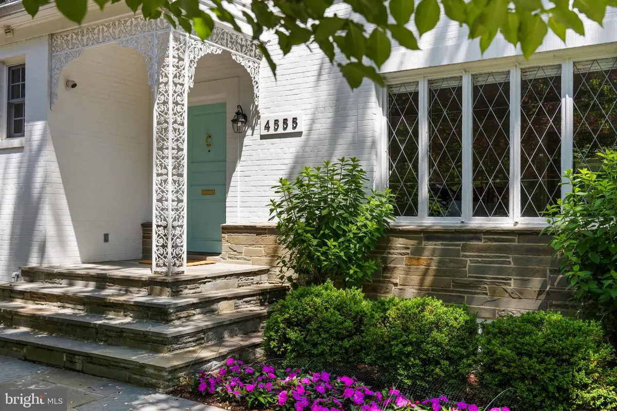 4555 W St Nw, Washington, DC 20007 - #1