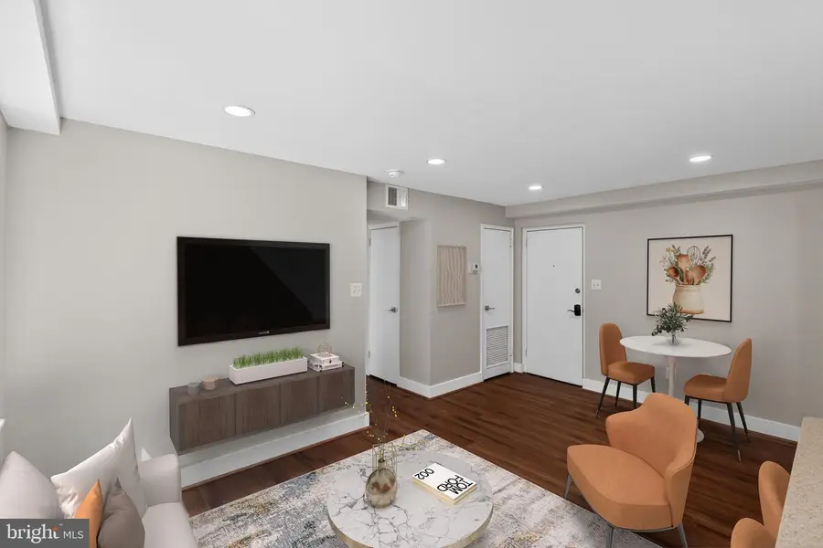 212 Oakwood St Se #213, Washington, DC 20032 - #2
