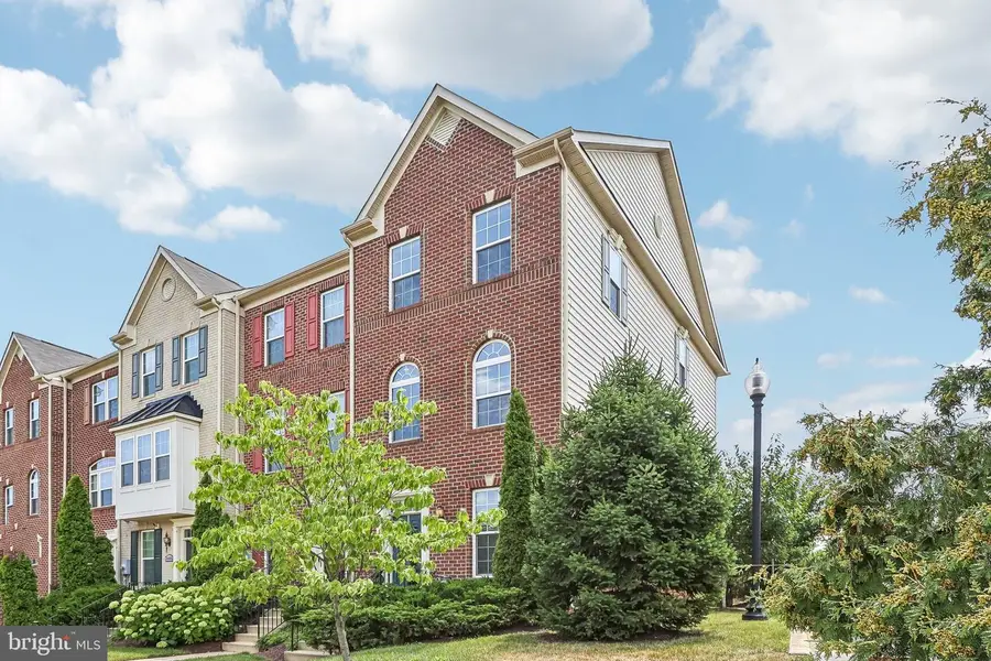 3801 Commodore Joshua Barney Dr Ne, Washington, DC 20018 - #3