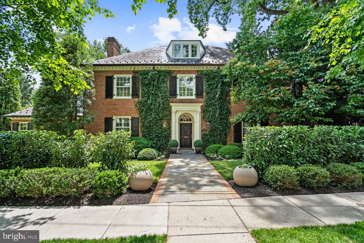 3200 Woodland Dr Nw, Washington, DC 20008 - #1