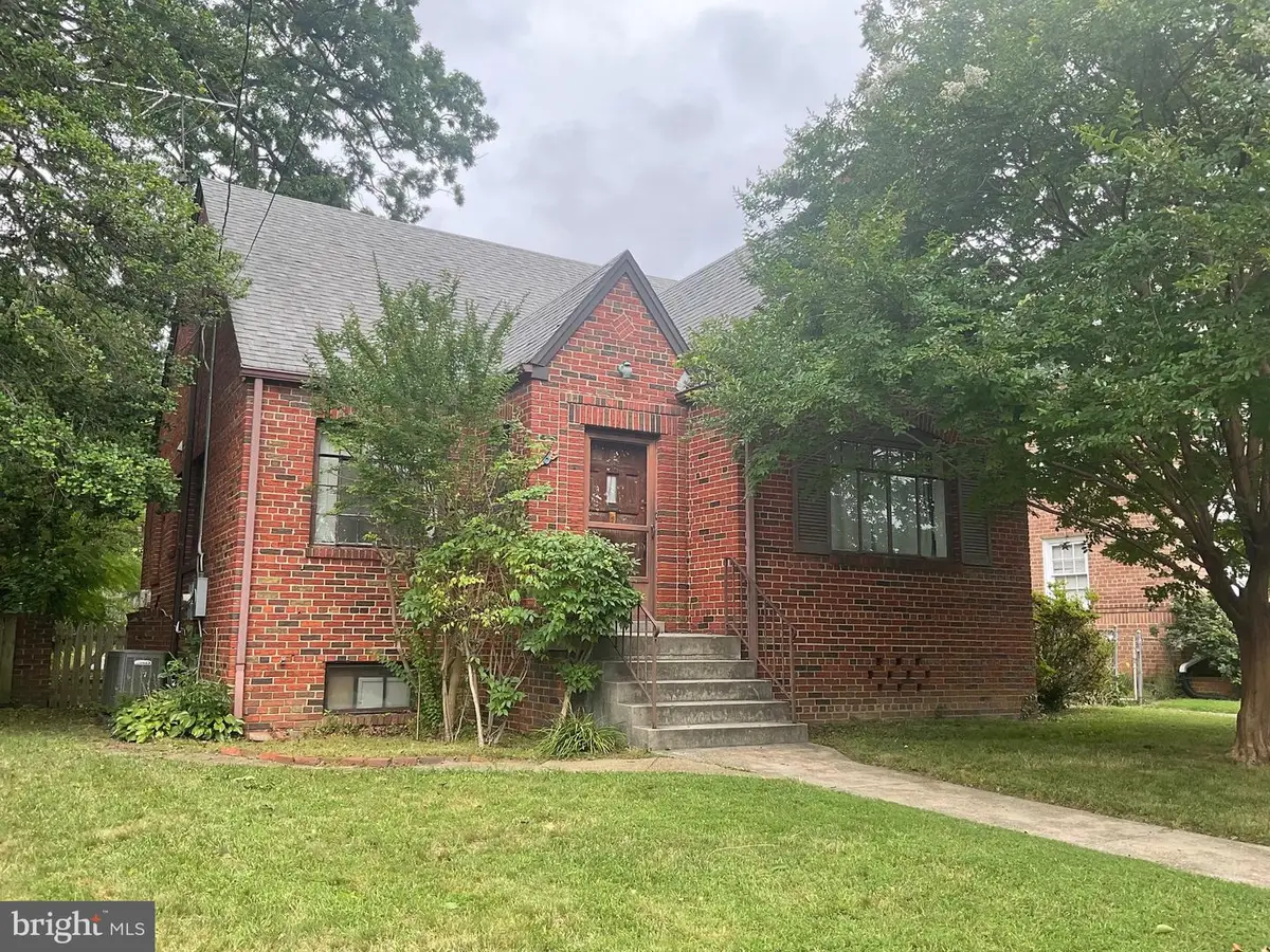405 Van Buren St Nw, Washington, DC 20012 - #1