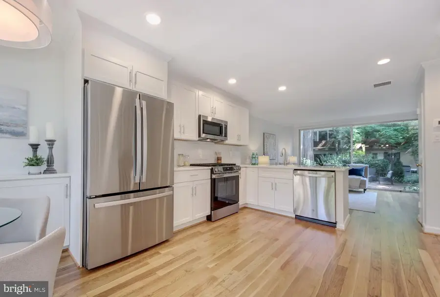 729 3rd St Sw #411, Washington, DC 20002 - #2