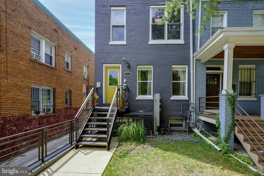 710 Kenyon St Nw #1, Washington, DC 20010 - #3