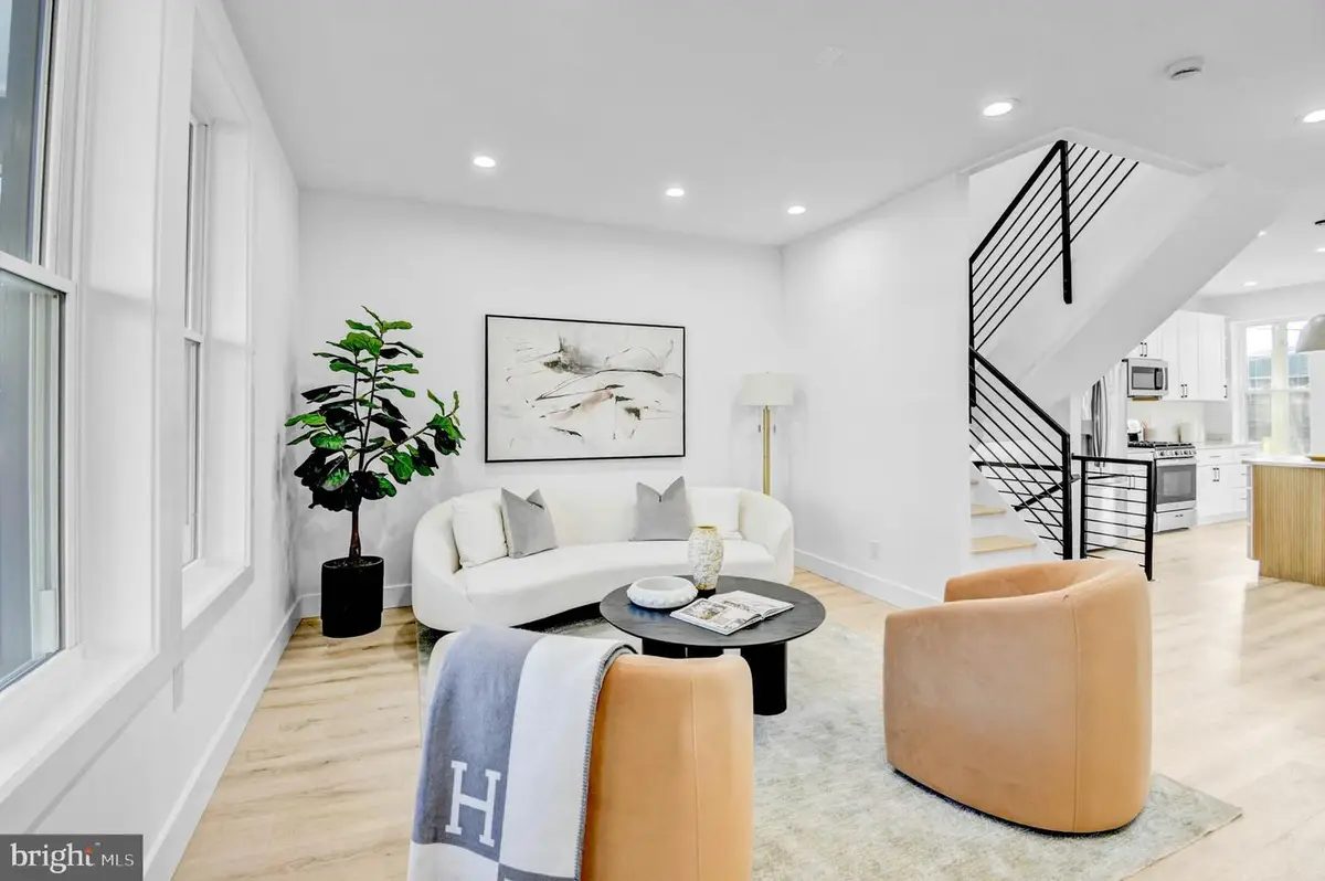 517 Florida Ave Ne, Washington, DC 20002 - #1