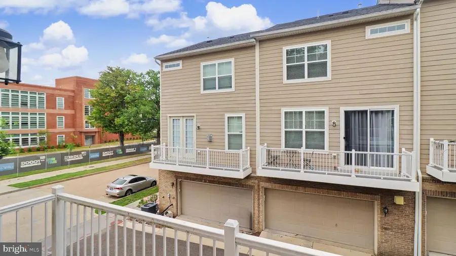 663 Anacostia Ave Ne, Washington, DC 20019 - #3
