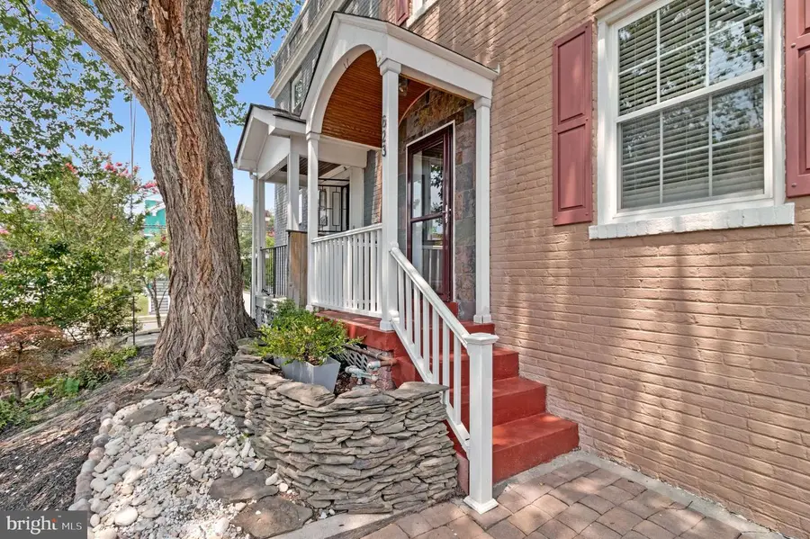 623 Tewkesbury Pl Nw, Washington, DC 20012 - #2