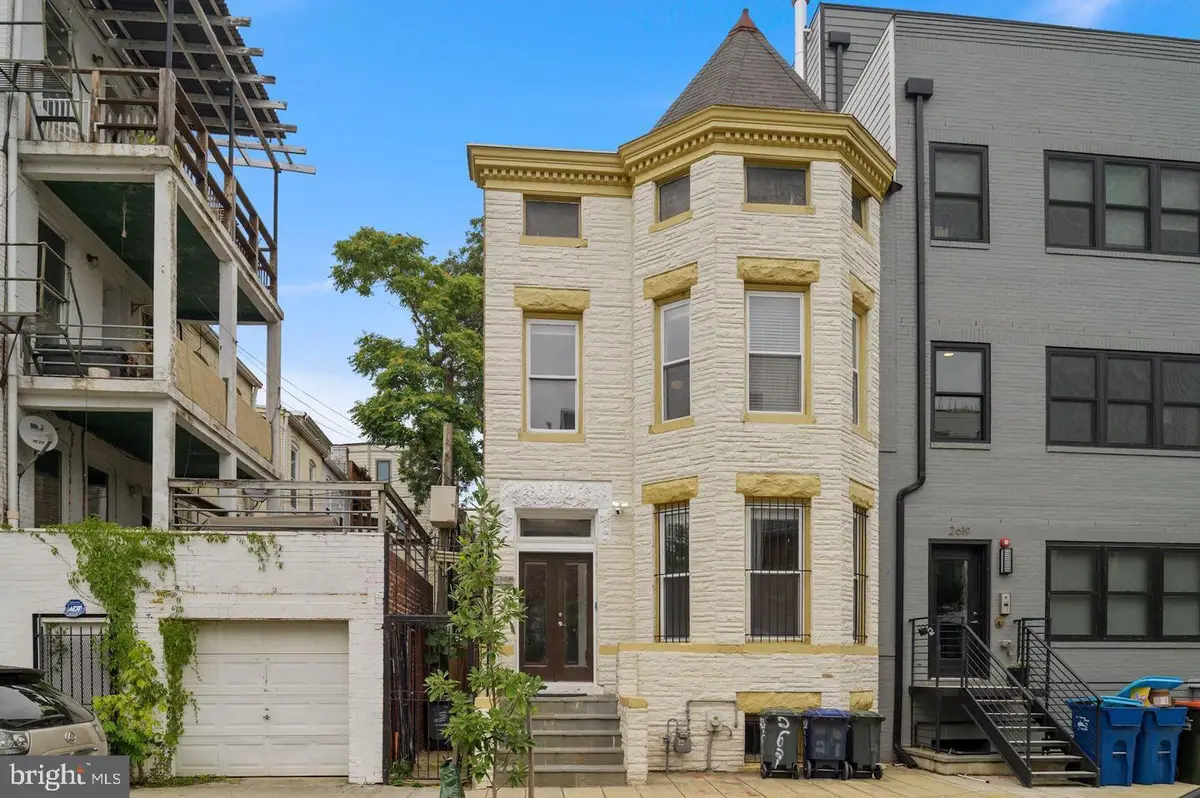 2621 University Pl Nw, Washington, DC 20009 - #1