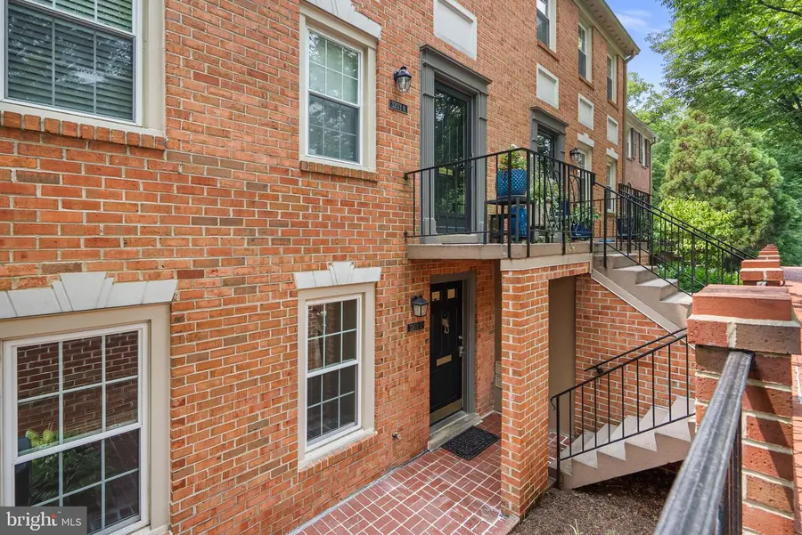 3203 Sutton Pl Nw #c, Washington, DC 20016 - #2