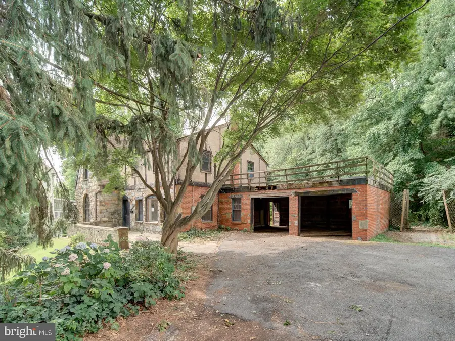 3819 Suitland Rd Se, Washington, DC 20020 - #2
