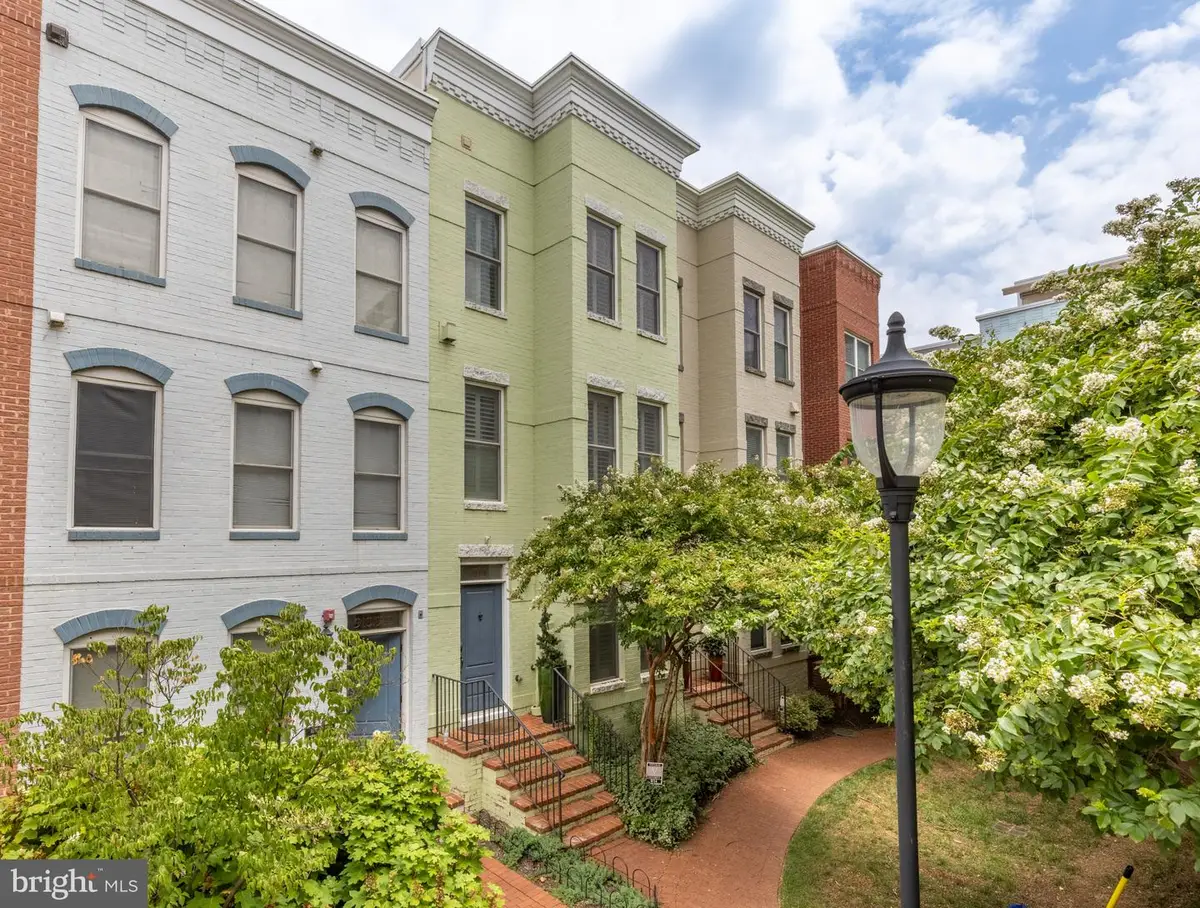 914 4th St Se, Washington, DC 20003 - #1