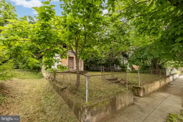 4340 Douglas St Ne, WASHINGTON, DC 20019