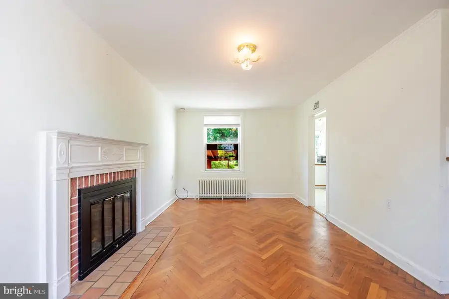 4530 Harrison St Nw, Washington, DC 20015 - #3