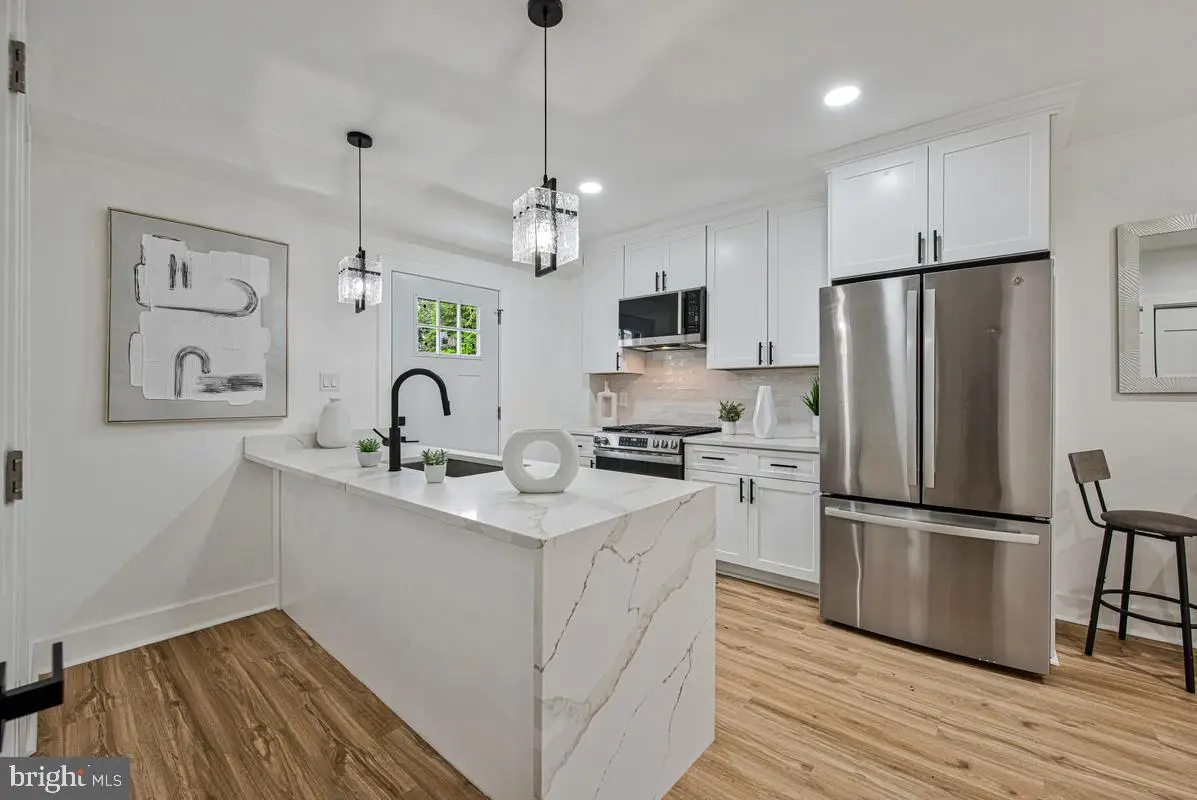305 34th Pl Ne, Washington, DC 20019 - #1
