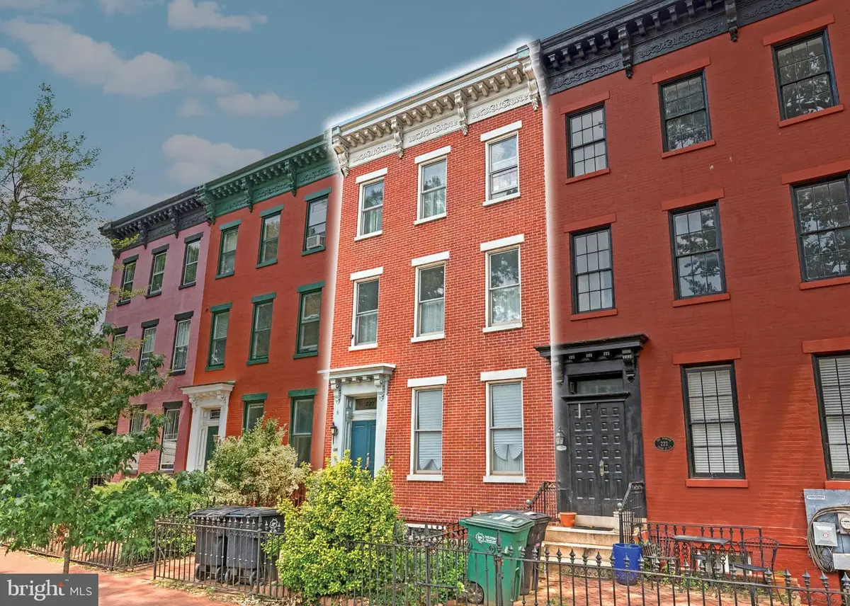 220 3rd St Se, Washington, DC 20003 - #1