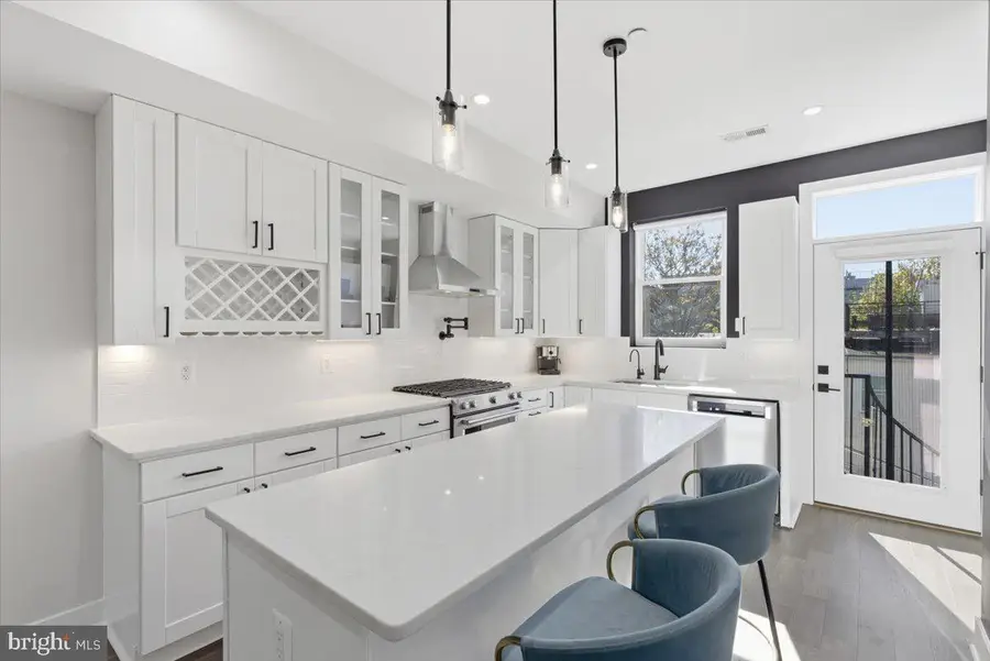1168 Abbey Pl Ne #2, Washington, DC 20002 - #3