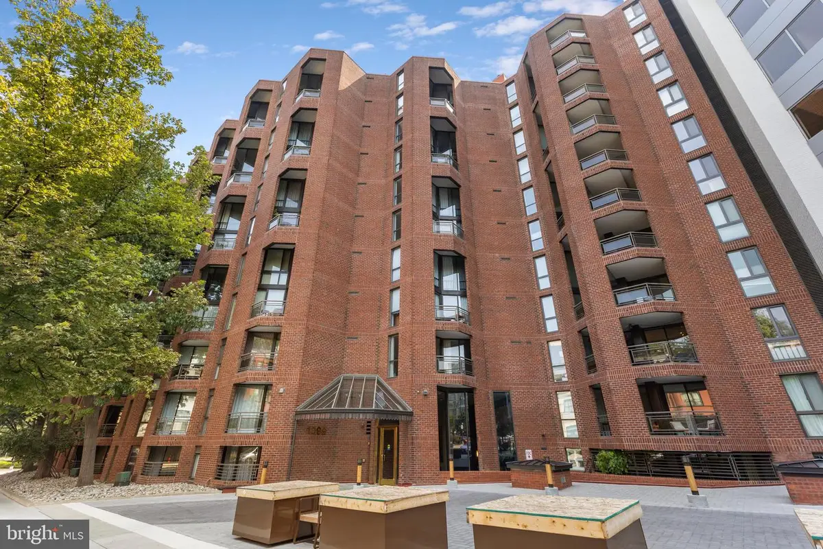 1099 22nd St Nw #104, Washington, DC 20037 - #1