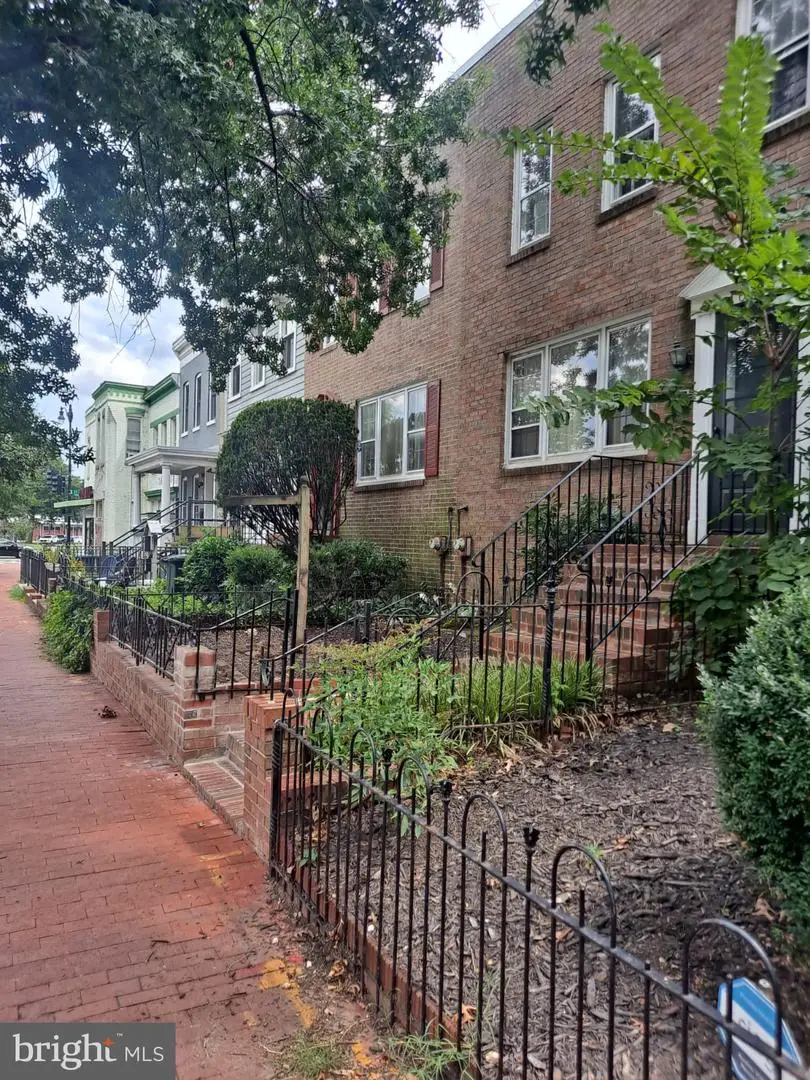 1009 E St Se, Washington, DC 20003 - #2