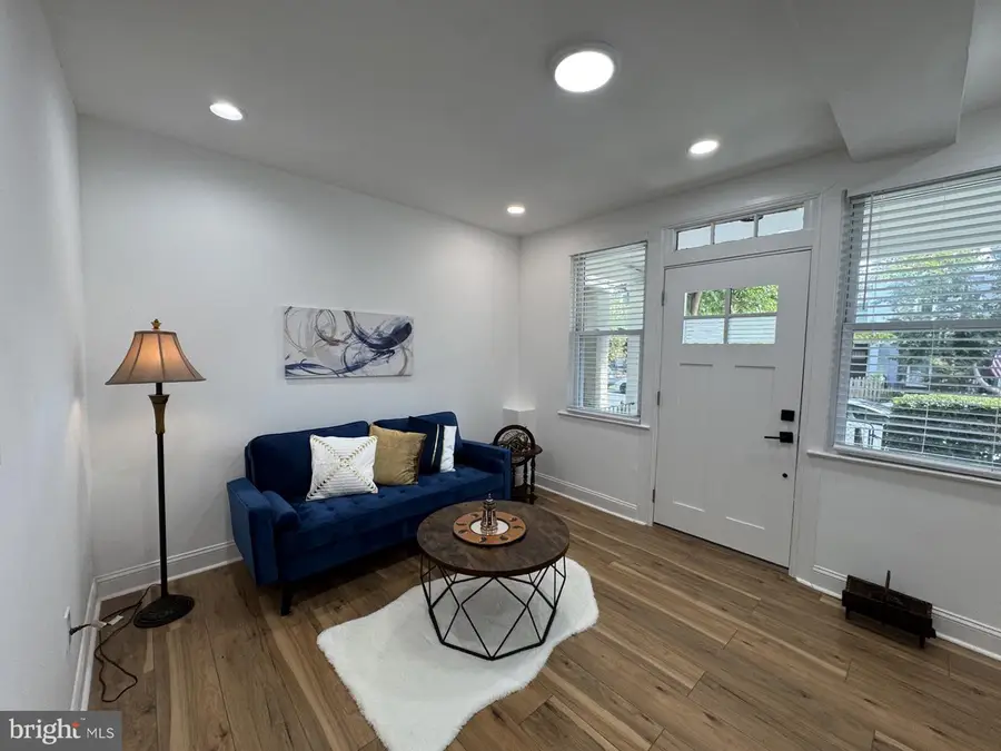 1820 L St Ne, Washington, DC 20002 - #3