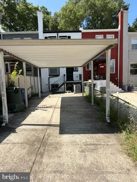 28 Hawaii Ave Ne, Washington, DC 20011 - #3
