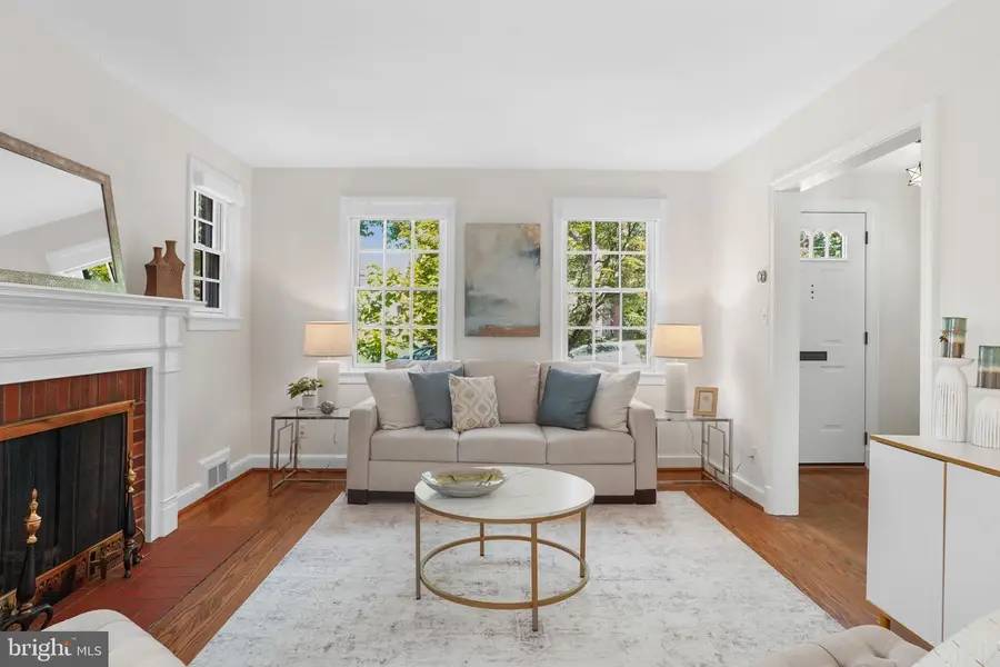 4412 Butterworth Pl Nw, Washington, DC 20016 - #2