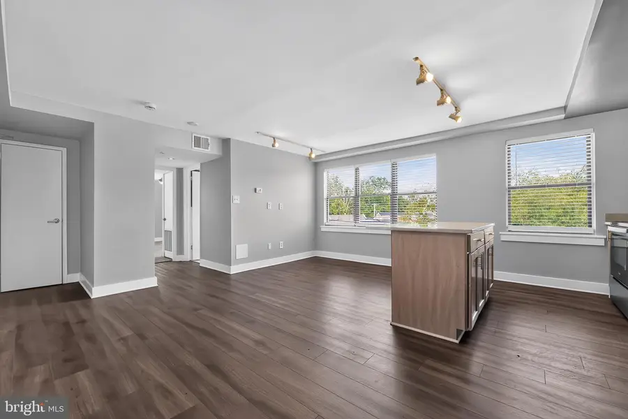 210-212 Oakwood St Se #318, Washington, DC 20032 - #2