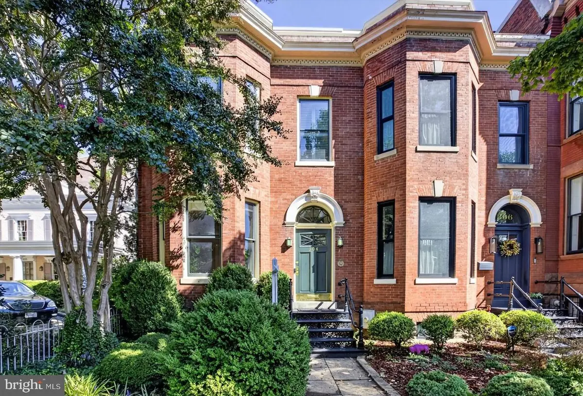 304 A St Se, Washington, DC 20003 - #1