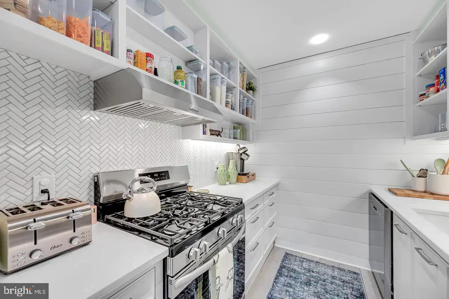 5112 Macarthur Blvd Nw #2, Washington, DC 20016 - #2