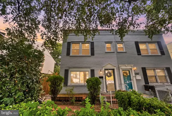 1319 49th Ne, WASHINGTON, DC 20019