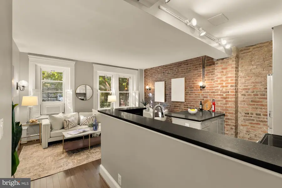 1869 Mintwood Pl Nw #12, Washington, DC 20009 - #3