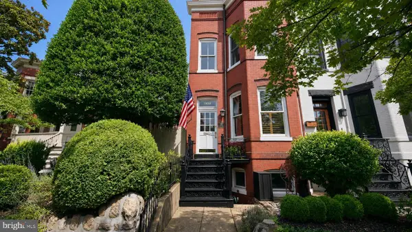 1302 A St Se, WASHINGTON, DC 20003