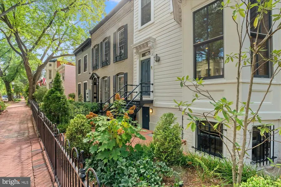 207 10th St Se, Washington, DC 20003 - #2
