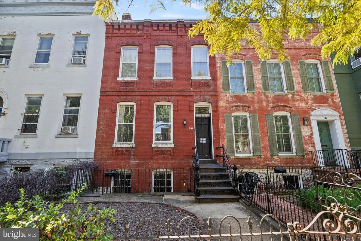 639 G St Se, Washington, DC 20003 - #1