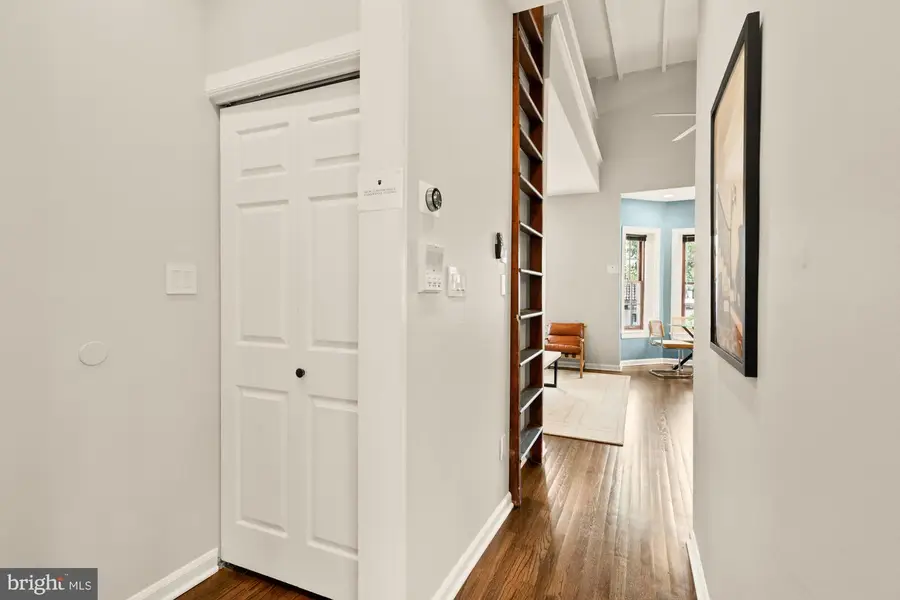 311 4th St Se #6, Washington, DC 20003 - #3
