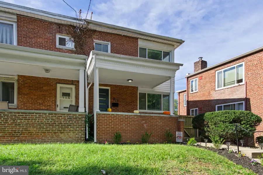 207 Hawaii Ave Ne, Washington, DC 20011 - #2