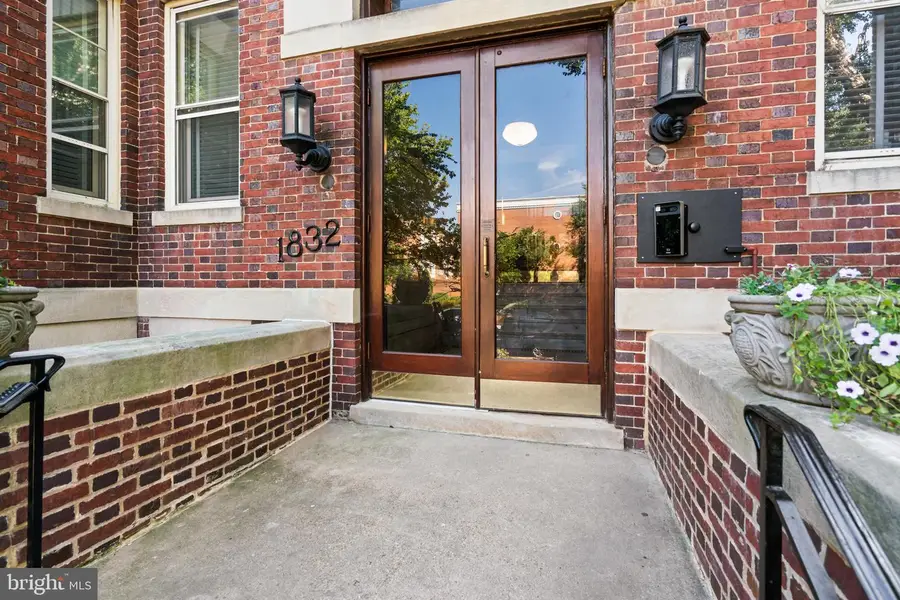 1832 Biltmore St Nw #31, Washington, DC 20009 - #3