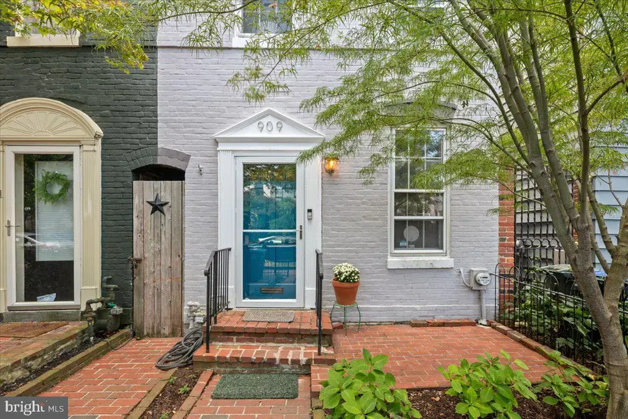 909 G St Se, Washington, DC 20003 - #2
