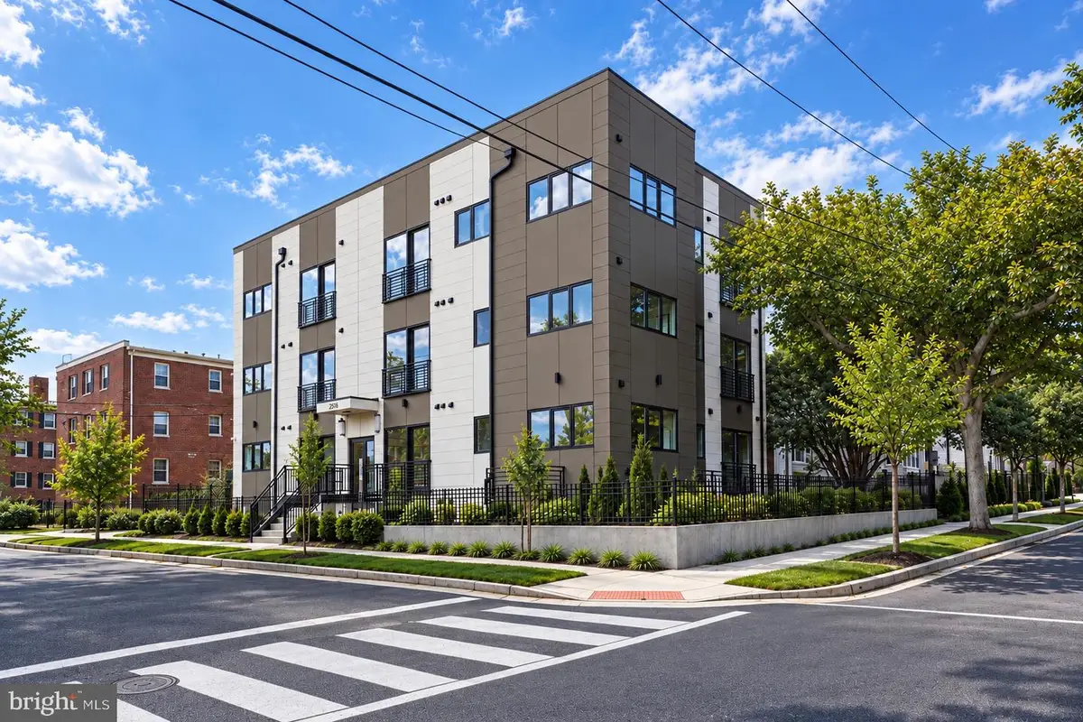 2117 M St Ne #penthouse, Washington, DC 20002 - #1