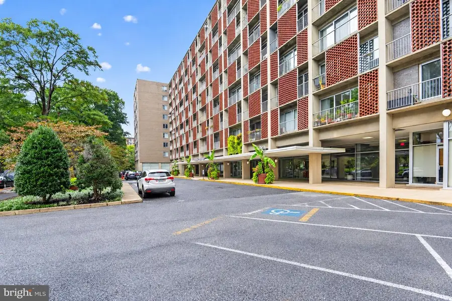 800 4th St Sw #s105, Washington, DC 20024 - #2
