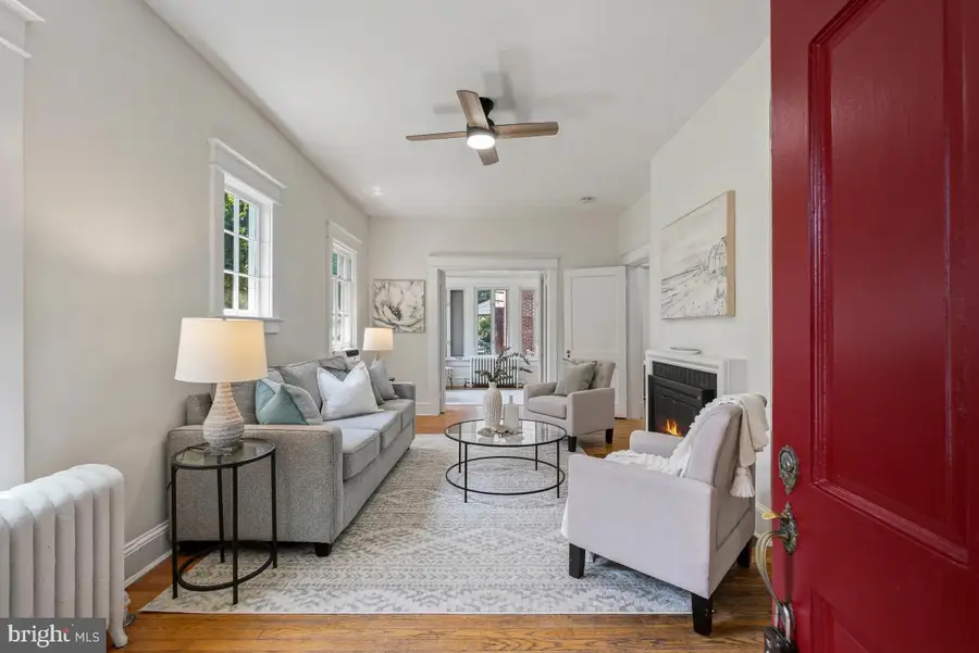 4323 Fessenden St Nw, Washington, DC 20016 - #3