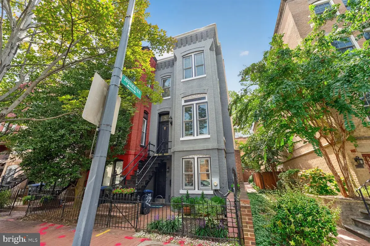 227 C St Ne, Washington, DC 20002 - #1