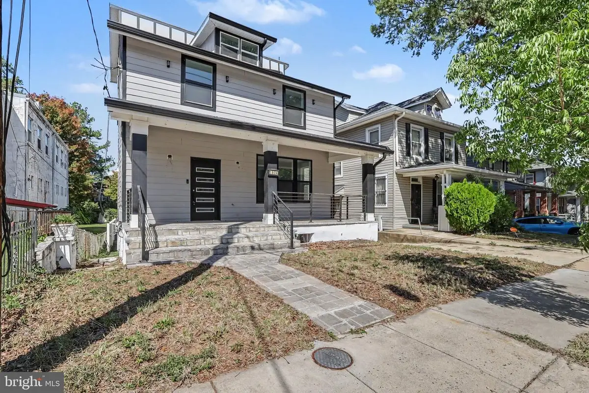 2804 Rhode Island Ave Ne, Washington, DC 20018 - #1