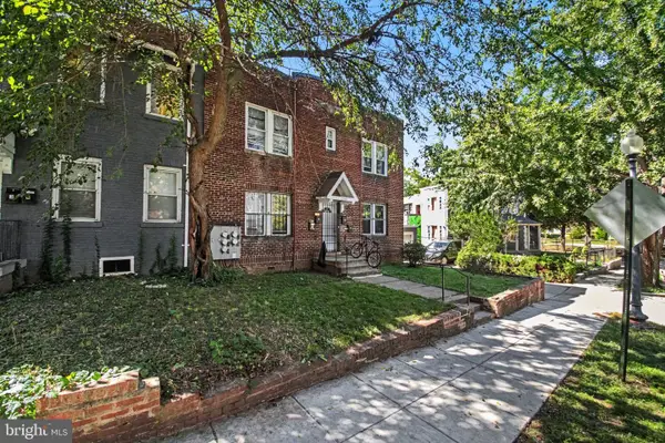 1105 Ne Holbrook Ter Ne, WASHINGTON, DC 20002