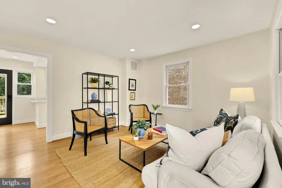 632 Farragut Pl Ne, Washington, DC 20017 - #3