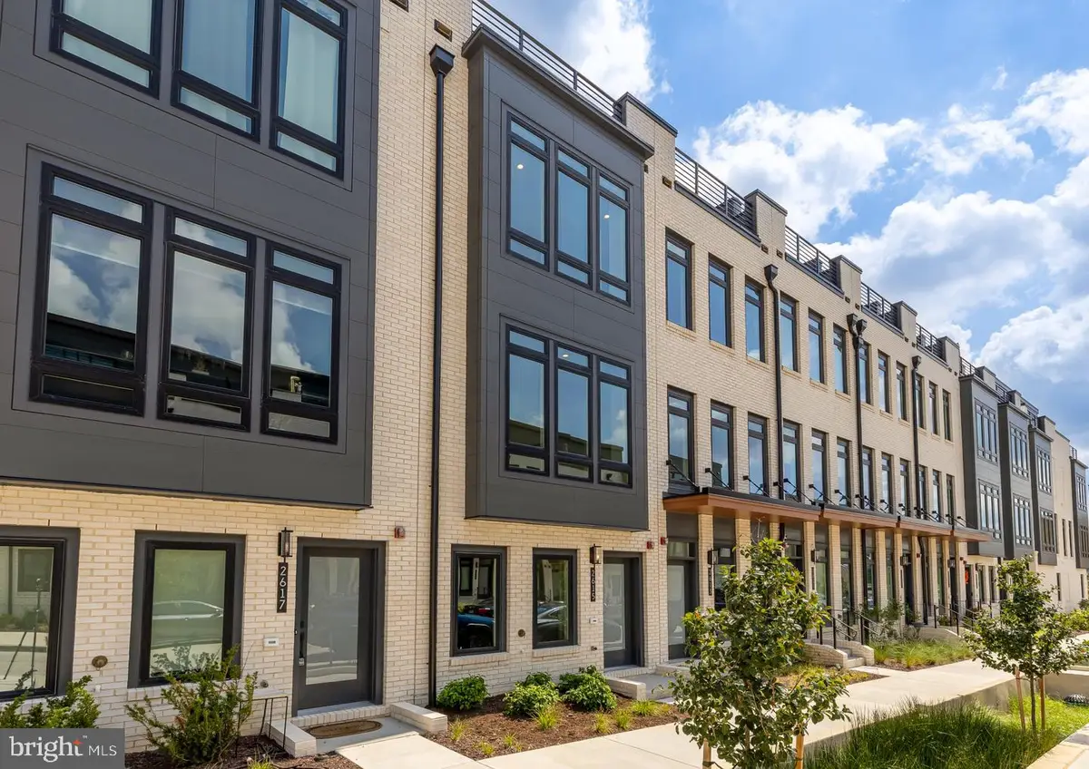 2615 Olmsted Ct Nw, Washington, DC 20001 - #1