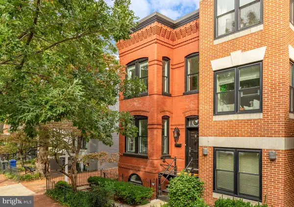 329 8th St Ne, WASHINGTON, DC 20002